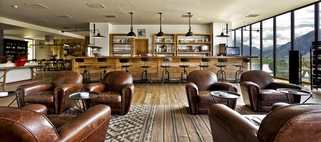 Lounge und Bar
