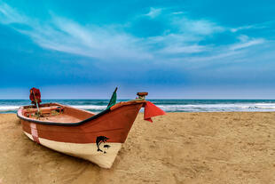 Boot am Strand in Mahabalipuram