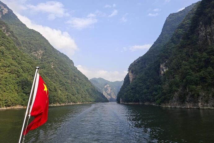 Blick auf den mächtigen Yangtze auf einer China Rundreise mit Kreuzfahrt 