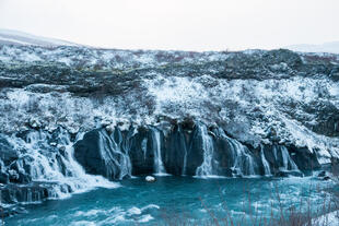 Hraunfossar im Winter