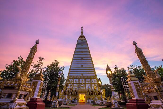 Wat Phra That Nong Bua Tempel