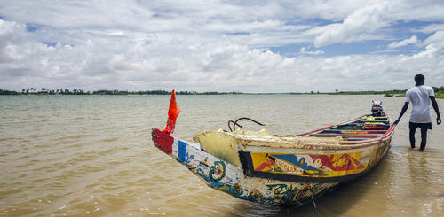 Traditionelles senegalisches Boot