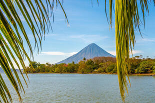 Blick auf die Ometepe Insel in Nicaragua