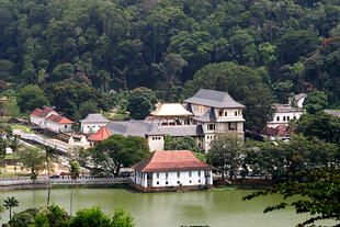Der berühmte Zahntempel in Kandy