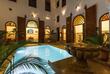 Innenhof mit Pool