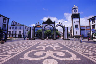 Stadttor auf der Insel Sao Miguel 