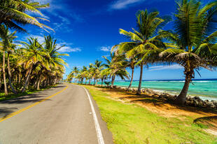 Straße an der Karibikküste