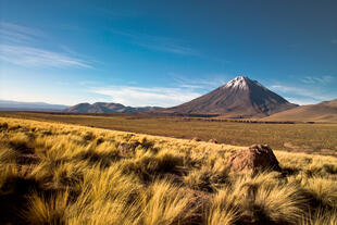 Vulkan in der Atacamawüste