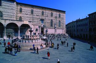 Piazza IV Novembre Fontana Maggiore und Kathedrale
