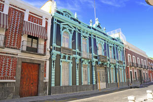 Farbenfrohe Gebäude in Puebla