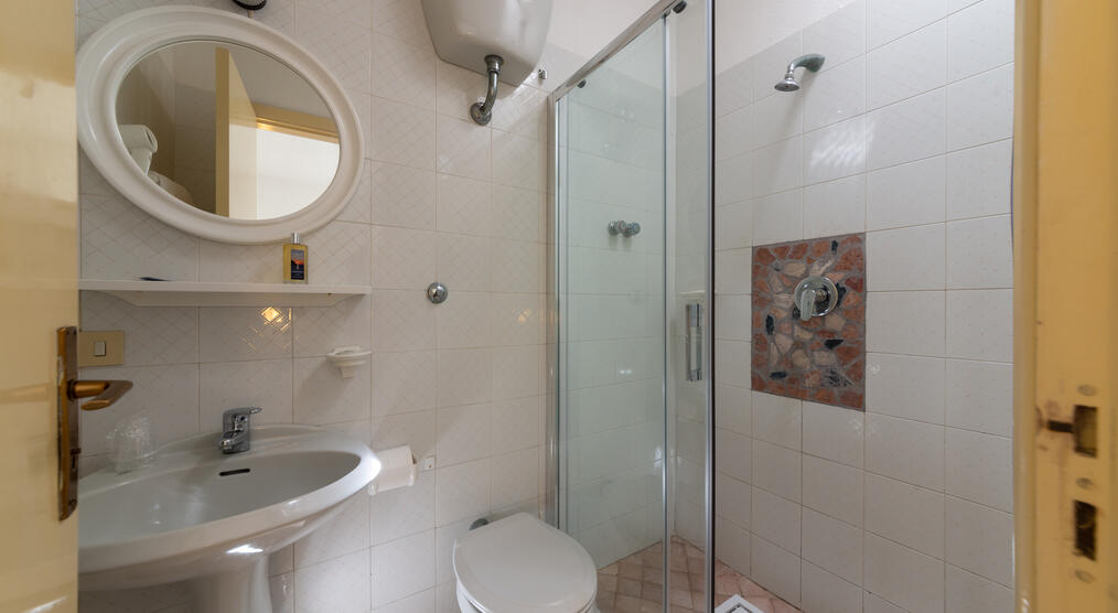 Badezimmer 2