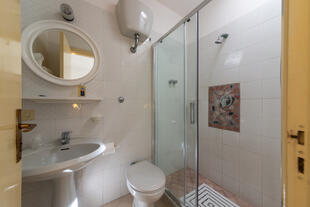 Badezimmer 2