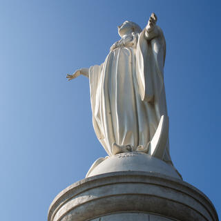 Statue von Jungfrau Maria