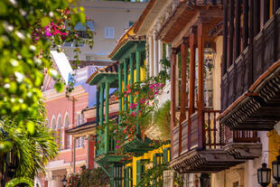 Bunte Balkone in Cartagena