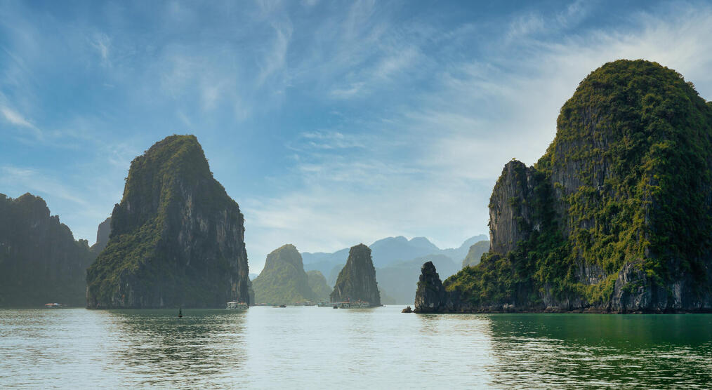 Halong Bucht in Vietnam bei einer Rundreise mit Kreuzfahrt