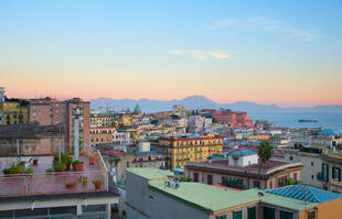 Blick über die Altstadt von Neapel