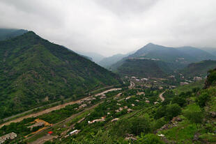 Alaverdi und Debet Fluss