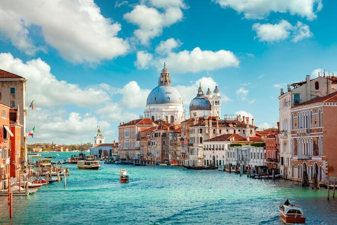 Blick auf den Kanal von Venedig auf einer Italien Reise