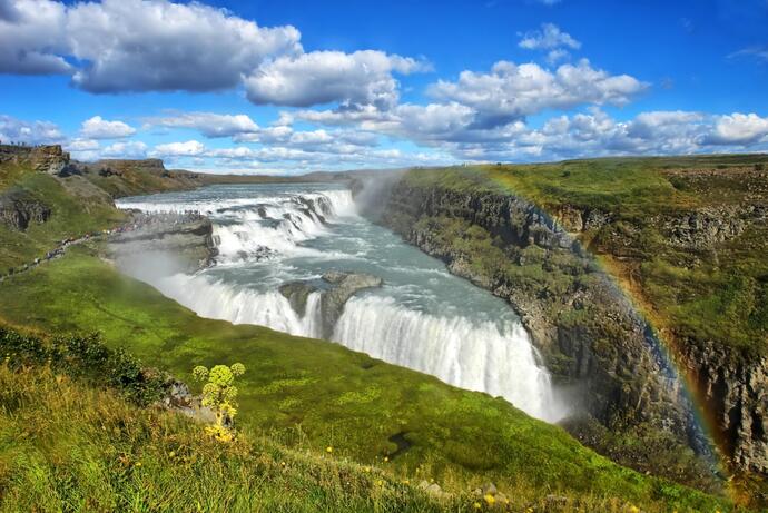 Der Gullfoss Wasserfall im Golden Circle auf einer Island Rundreise mit SKR