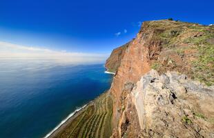 Die Cabo Girao Felswand