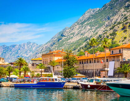 Hafen an der Altstadt von Kotor