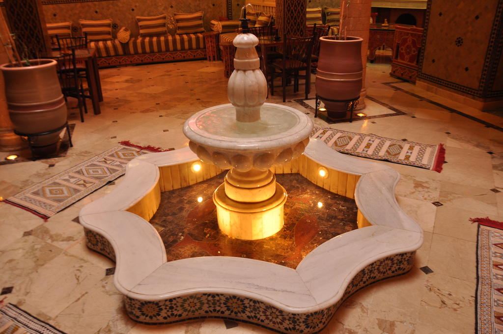 Springbrunnen in der Hotel Lobby
