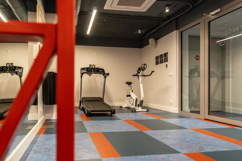 Laufband im Fitnessraum