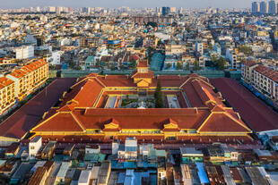 Binh Tay Markthalle