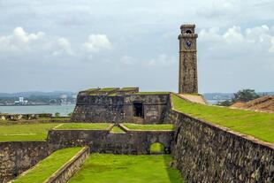 historischer Uhrturm in Galle