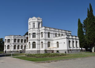 Chateau Muchrani
