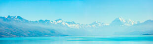 Panorama mit Mt. Cook und Mt. Tasman 