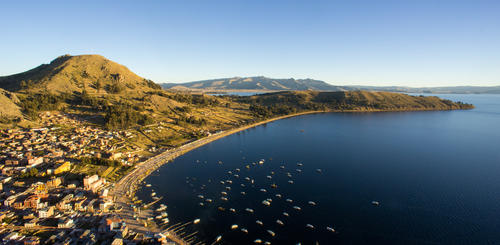 Blick auf die Küste des Titicacasees
