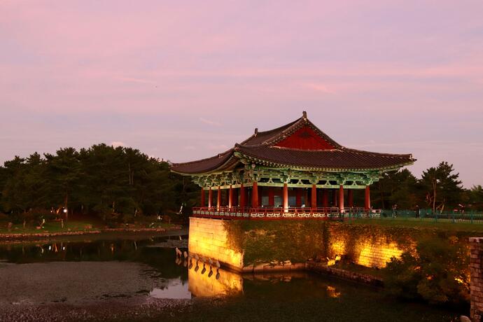 Donggung Palace und Wolji Pond im Nationalpark von Gyeongju 