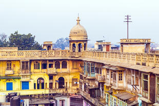 Häuserdächer über Delhi
