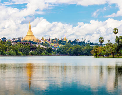 Blick auf die Shwedagon Pagode