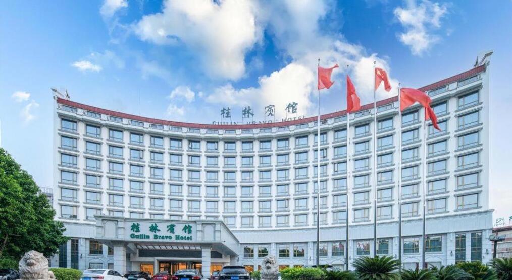 Außenansicht Bravo Hotel