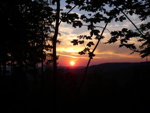 Sonnenaufgang nahe des Klosters