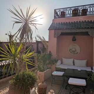 Dachterrasse einer SKR-Unterkunft in Marrakesch