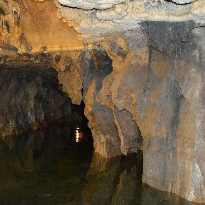 Ali Sadr-Höhle