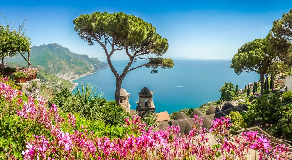 Blick von der Villa Rufolo Amalfiküste Italien Reisen 