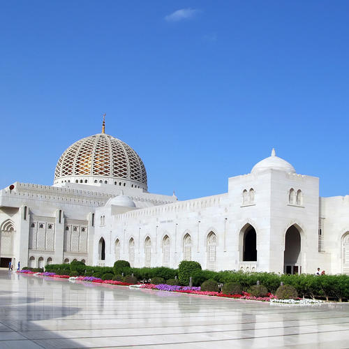 Große Sultan-Qabus-Moschee 