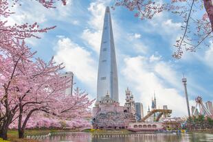 Blick auf den Lotte World Tower in Seoul 