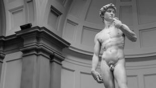 Die  Davidstatue von Michelangelo in den Uffzien
