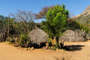 Mantenga Cultural Village
