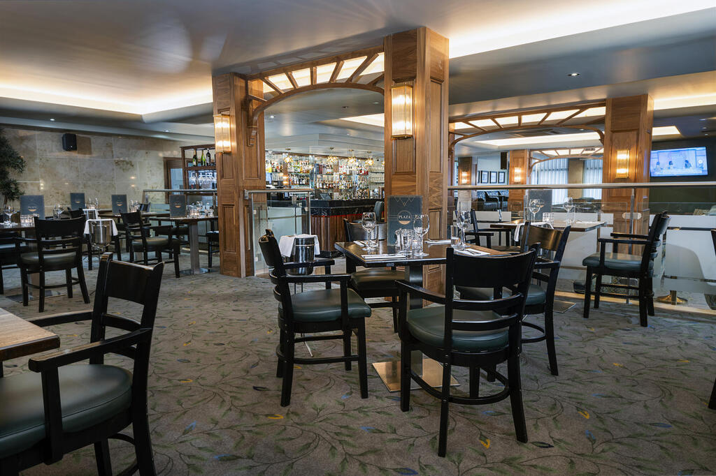 Restaurant/Bar