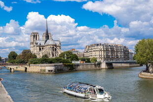 Bootsfahrt auf der Seine