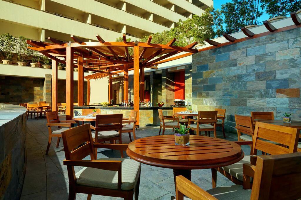 Poolbar