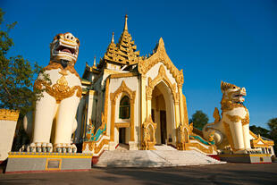 Tempel an der Shwedagon Pagode