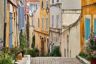 Typische Gasse im alten Viertel Panier von Marseille