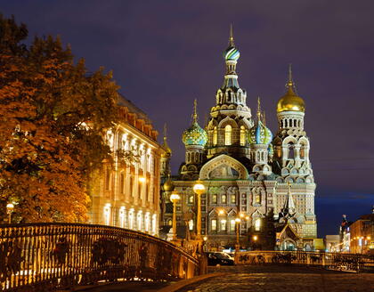 Beleuchtete Sehenswürdigkeiten St Petersburg Aufersteherkirche